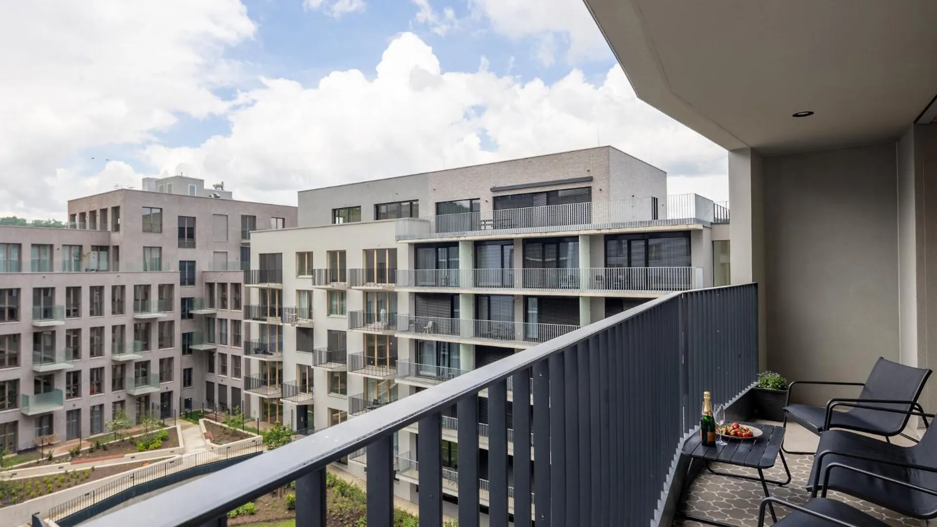 Stylish Flat By The Metro Apartment Prague