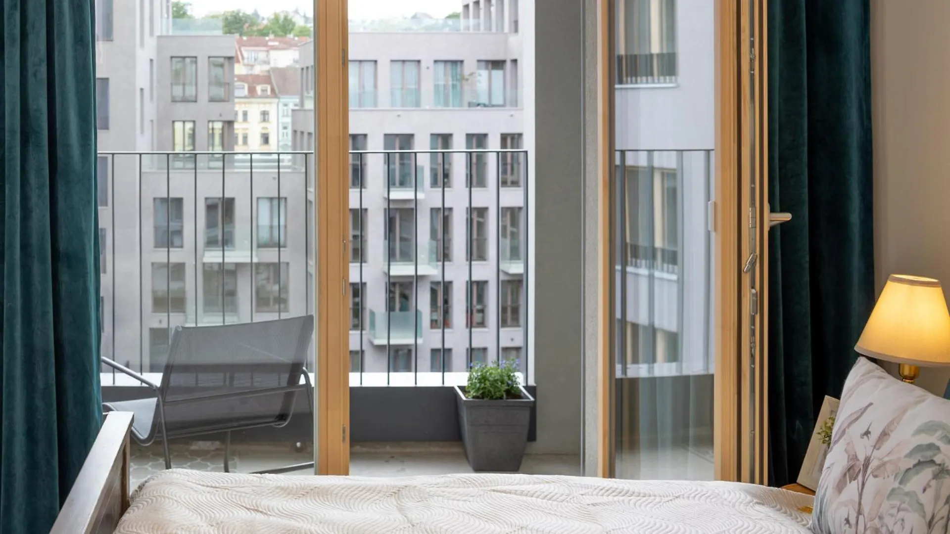 Stylish Flat By The Metro Apartment Prague