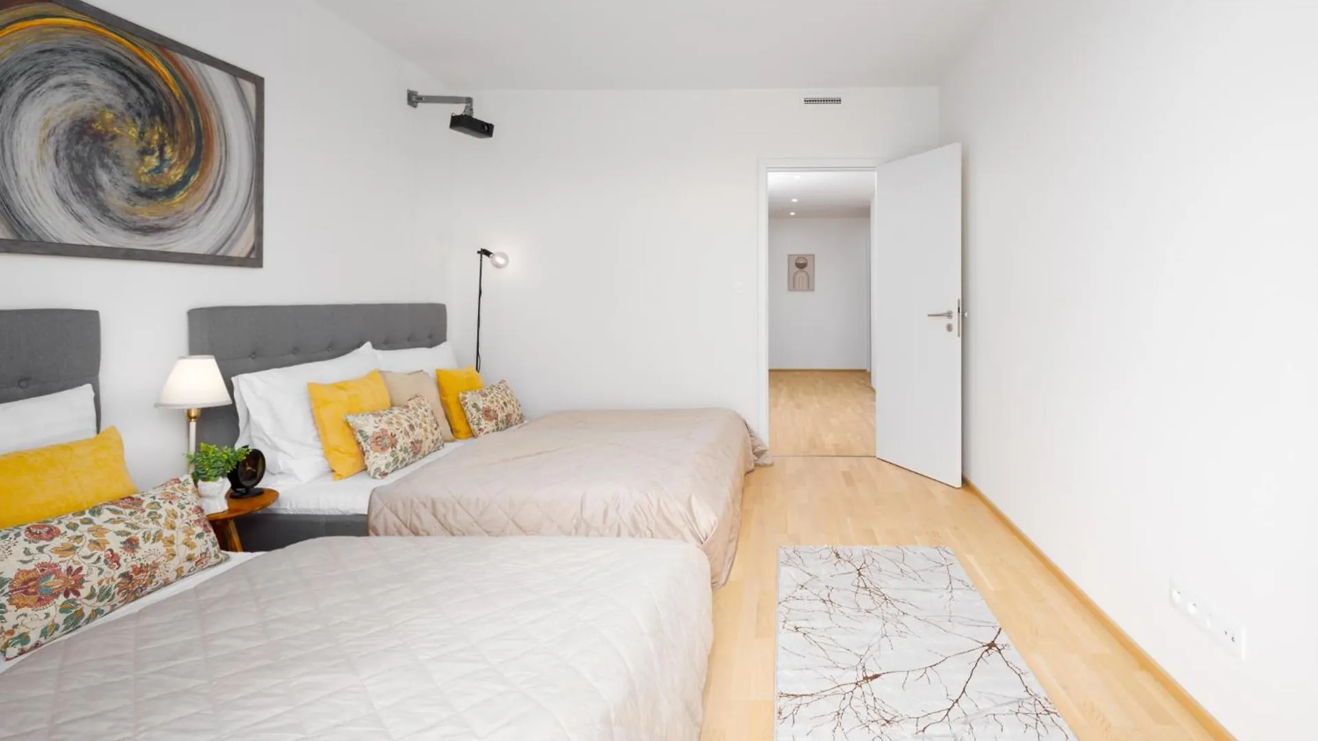 Stylish Flat By The Metro Apartment Prague
