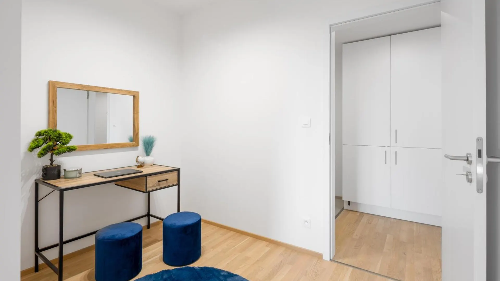 Stylish Flat By The Metro Lägenhet Prag