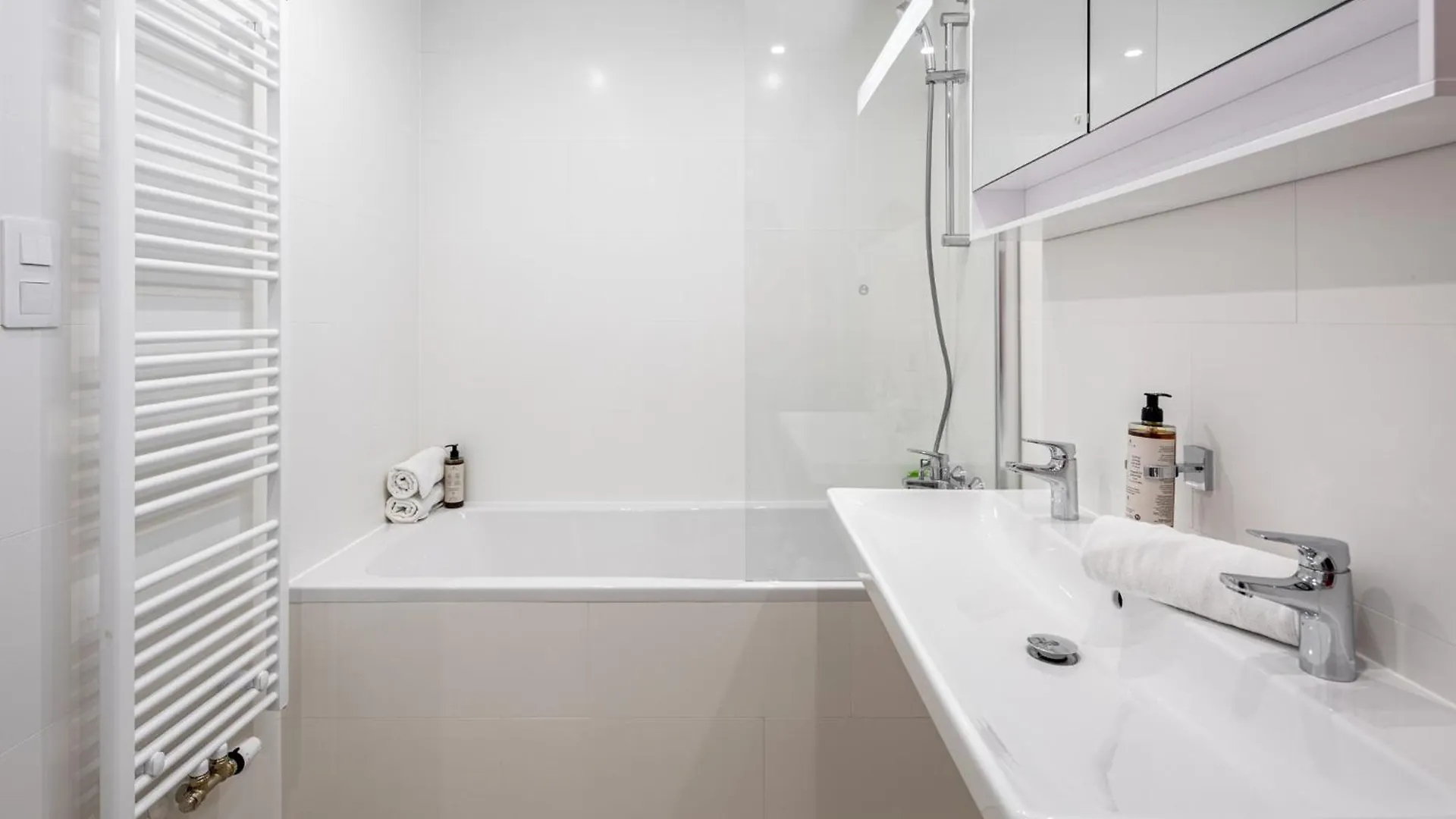 Stylish Flat By The Metro Lägenhet Prag 0*,  Tjeckien