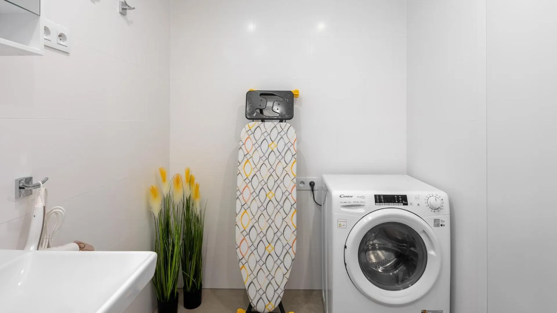Stylish Flat By The Metro Lägenhet Prag
