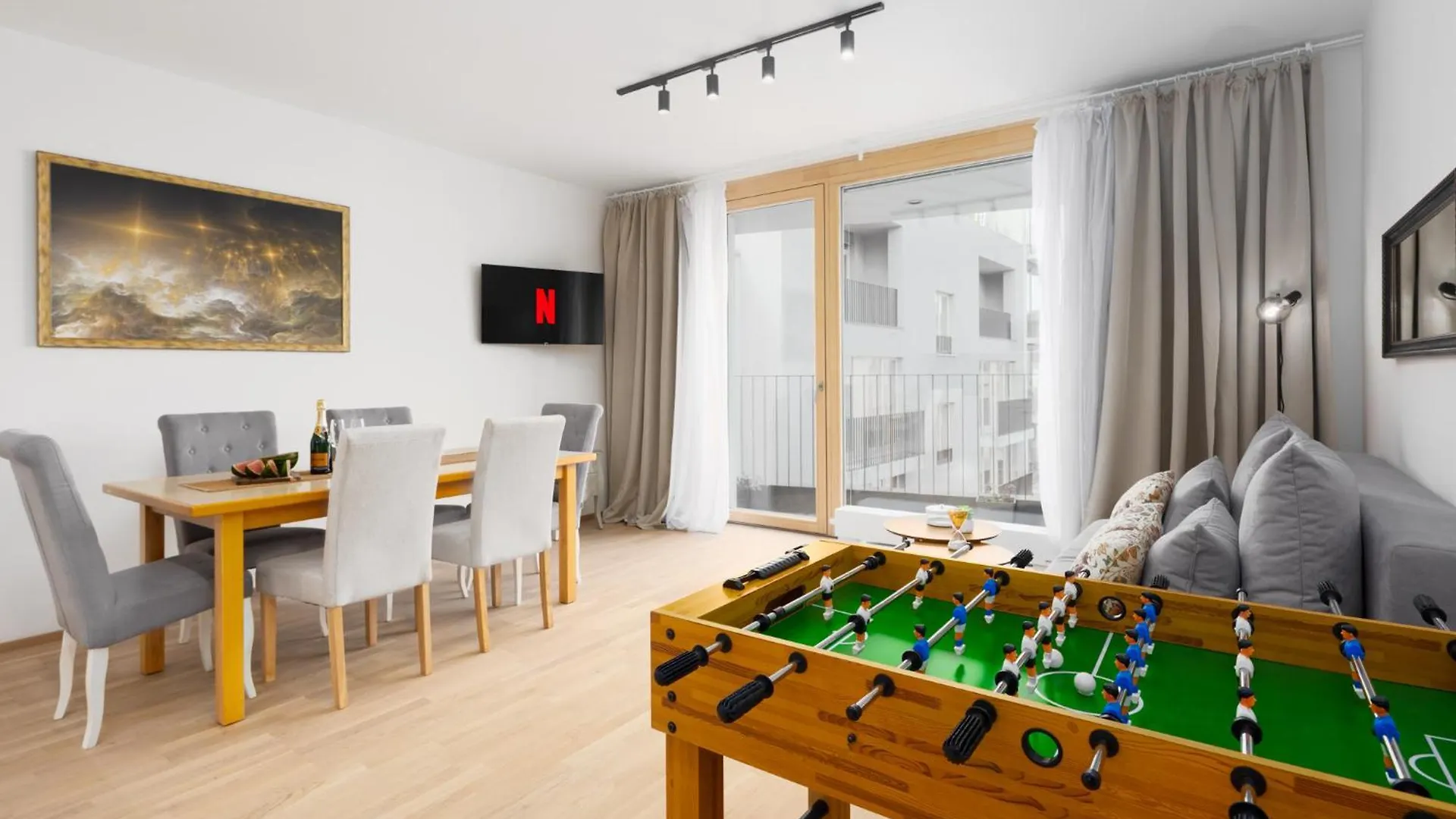 Stylish Flat By The Metro Lägenhet Prag